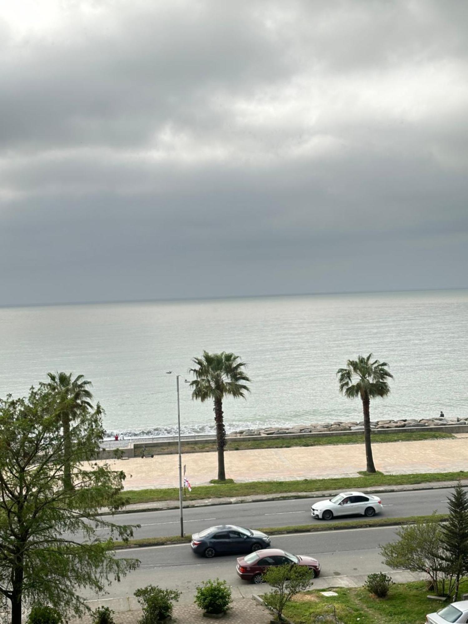 Aqua Batumi 47 Apartment Exterior photo